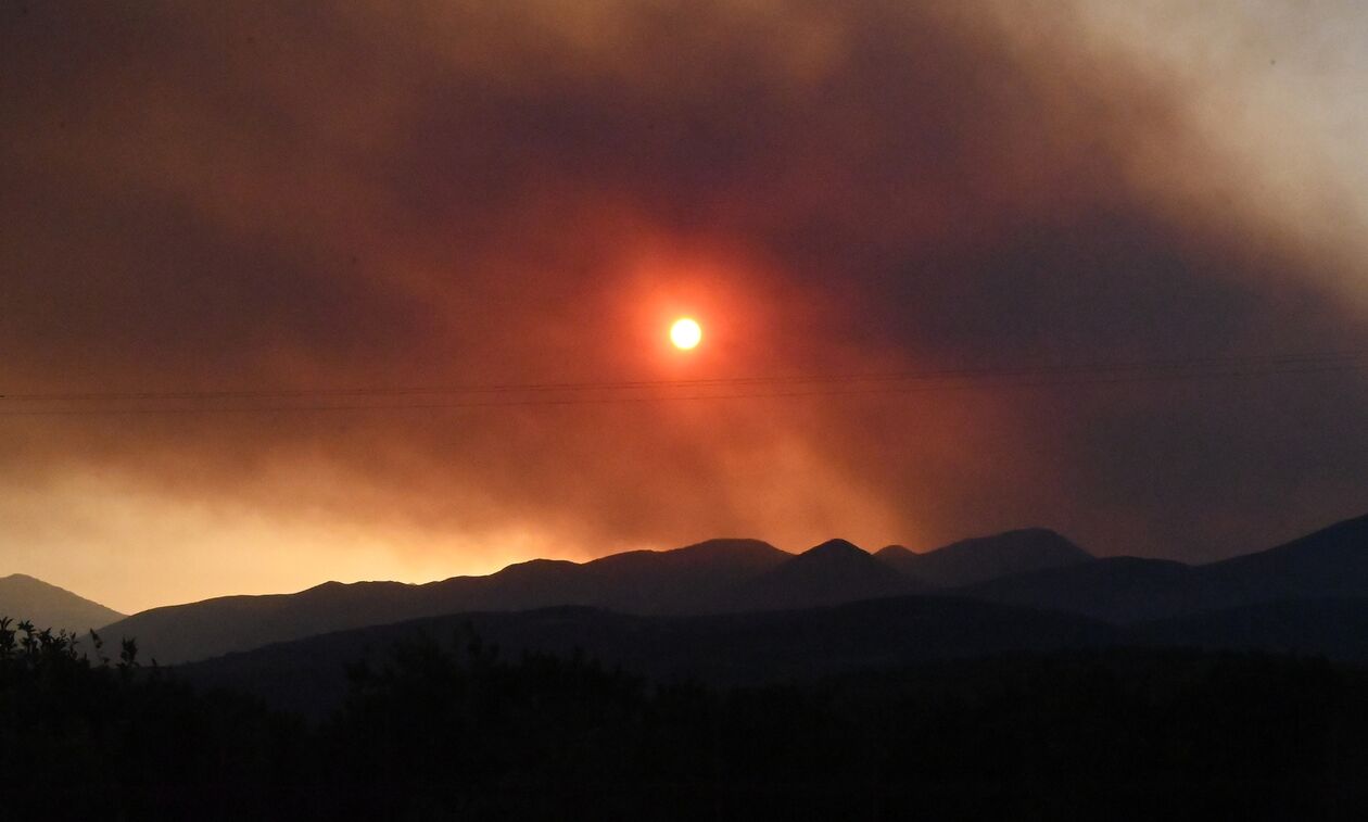 Χωρίς ενεργό μέτωπο η φωτιά στον Φενεό Κορινθίας