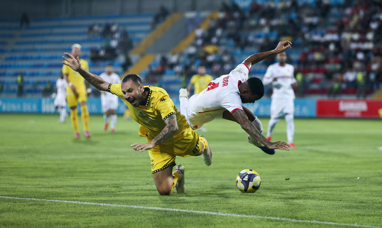 Αράζ - Άρης 2-1: Με ανατροπή επικράτησαν οι Αζέροι