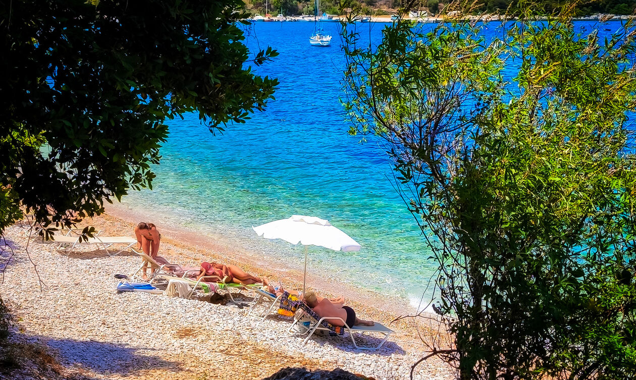 Καιρός: Πέφτει η θερμοκρασία στα δυτικά αλλά παραμείνει σε υψηλά επίπεδα στα ανατολικά