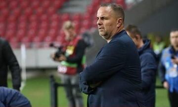 «Παλαιστίνιος ακτιβιστής επιτέθηκε στον προπονητή της εθνικής Ισραήλ στην Αθήνα, πριν το ΑΕΚ-Χάποελ»