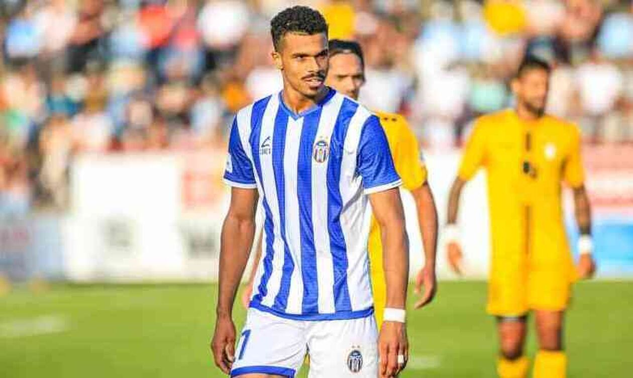 Ελλάς Σύρου: Πήρε τον Σίλβα