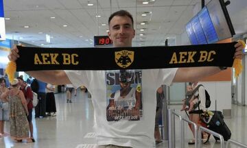 AEK: Στην Αθήνα ο Πετσάρσκι 