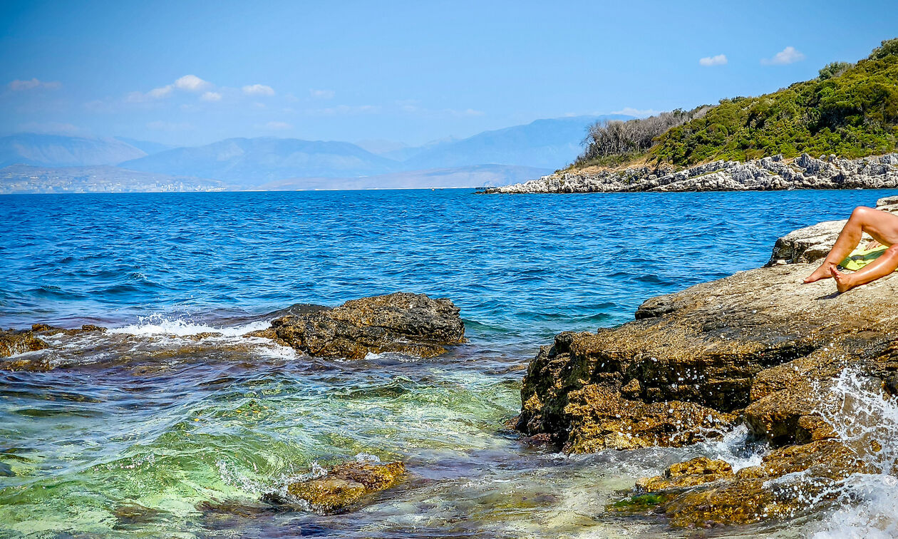 Καιρός: Αίθριος με νεφώσεις το μεσημέρι και το απόγευμα