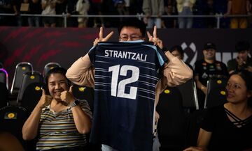 Παγκόσμιο Πρωτάθλημα Βόλεϊ Γυναικών: Ο τυχερός φίλαθλος που πήρε τη φανέλα της Στράνζαλη