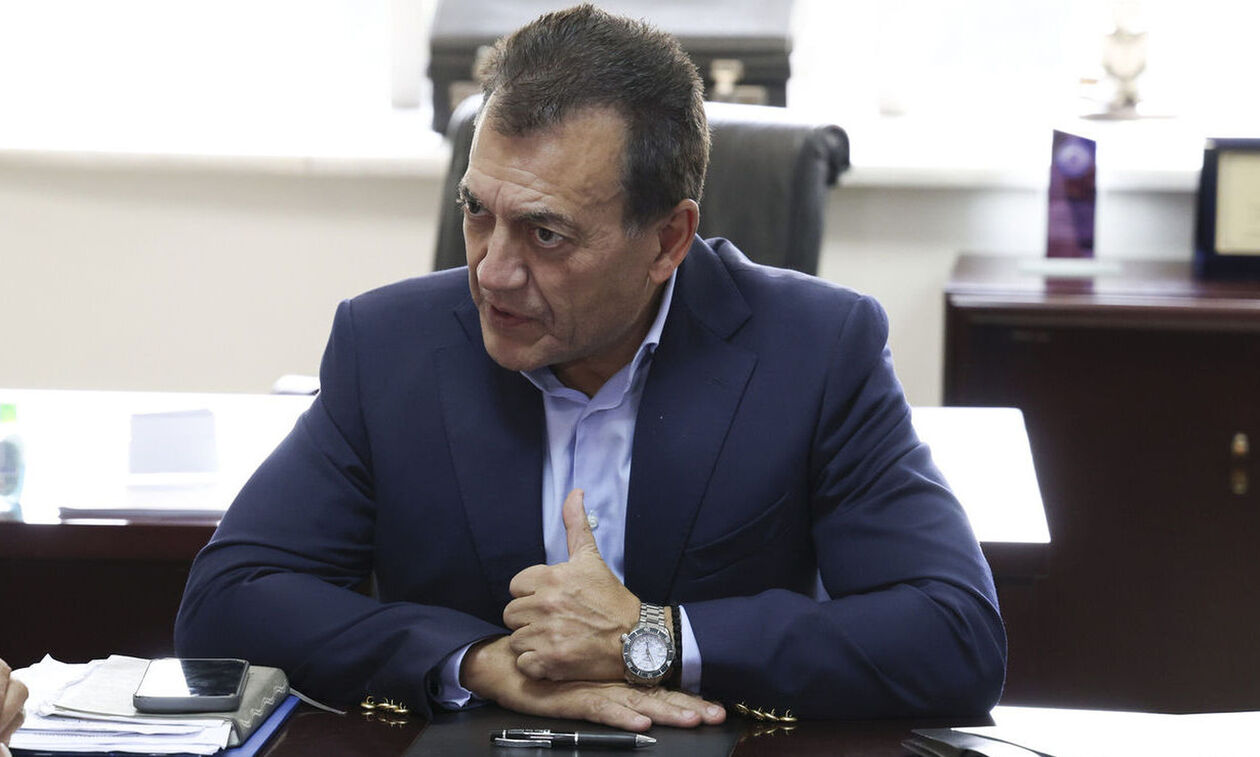 Βρούτσης: Δωρεάν μετακινήσεις των ομάδων στα νησιά