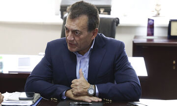 Βρούτσης: Δωρεάν μετακινήσεις των ομάδων στα νησιά
