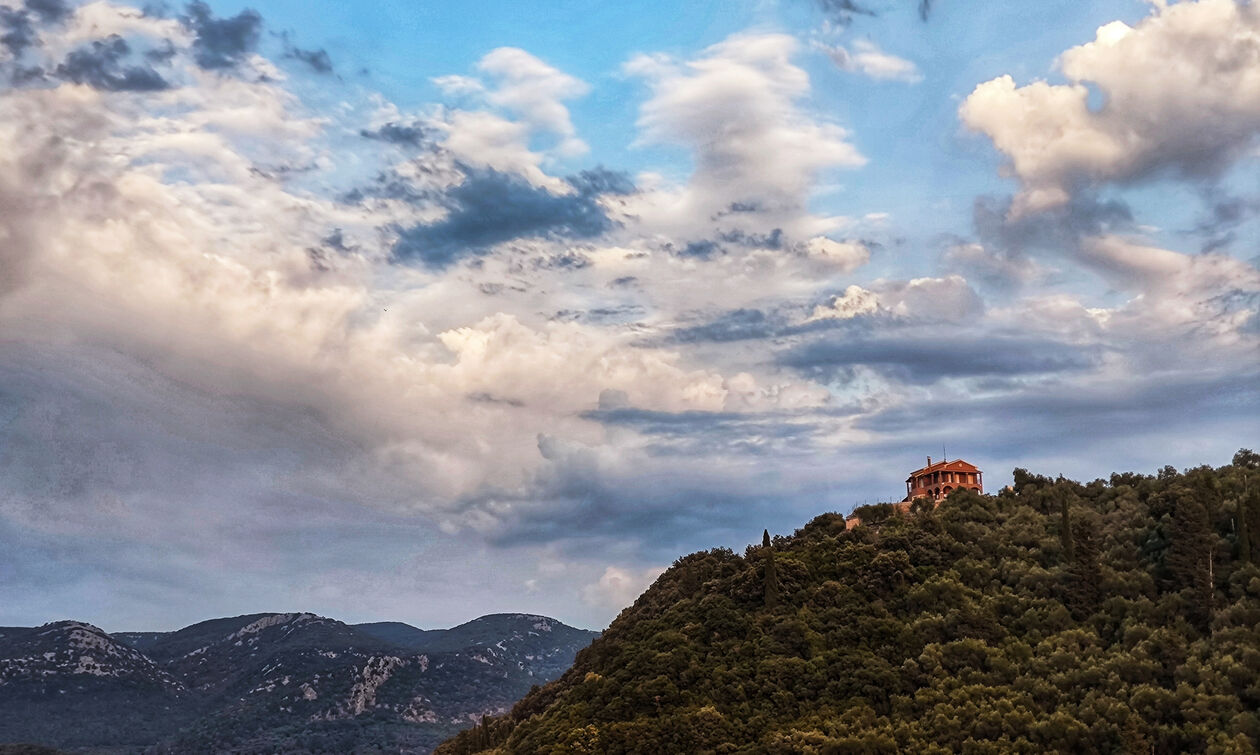 Καιρός: Αραιές νεφώσεις κατά τόπους