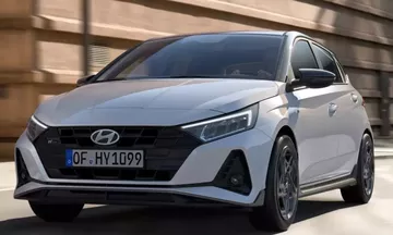 Το Hyundai i20 μπαίνει στην υβριδική εποχή 