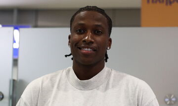 Φρανκ Νιλικινά: Τα πρώτα του λόγια ως «ερυθρόλευκος» (vid)