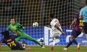 Champions League: «Διπλό» μ' ανατροπή η Παρί στη Βαρκελώνη (1-2)