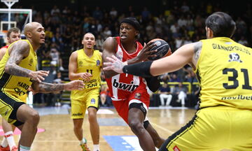 Μαρούσι - Ολυμπιακός: Ντεμπούτο για Νιλικίνα (vid)