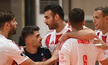 Νίκη του Ολυμπιακού επί της Καλαμάτας '80 με όπλο τα σέρβις και το μπλοκ