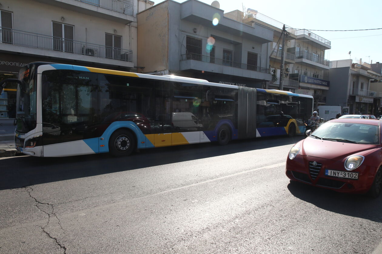 Θεσσαλονίκη: Οδηγός έβριζε και κλωτσούσε επιβάτες λεωφορείου