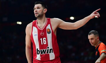 Νέο πρόβλημα στον Ολυμπιακό: Αμφίβολος με Μπάγερν ο Παπανικολάου 