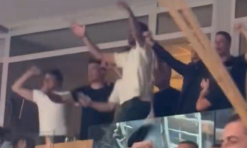 Ερυθρός Αστέρας - Μπασκόνια: Οι έξαλλοι πανηγυρισμοί του Τζόκοβιτς και το σύνθημα με Ολυμπιακό (vid)