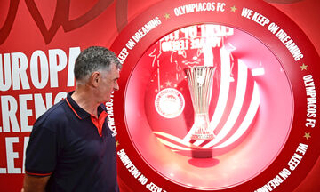 Ολυμπιακός: Εικόνες από την επίσκεψη των παικτών στο Μουσείο