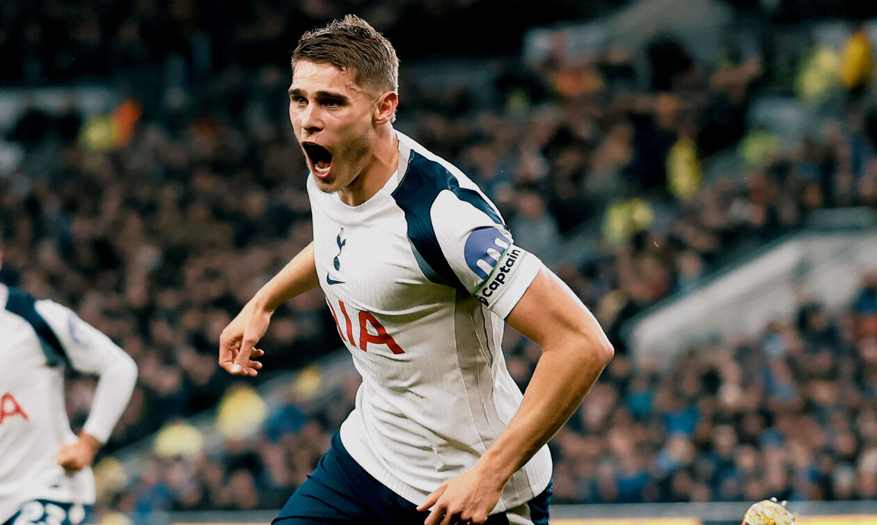 Premier League: Τρίτη η Τότεναμ με δύο κεφαλιές του Φαν ντε Φεν και μία του Σαρ