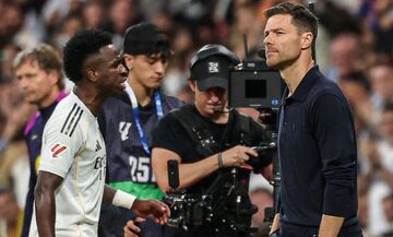 Τσάμπι Αλόνσο: «Θα μιλήσω με τον Βίνι για την αντίδραση του στην αλλαγή»