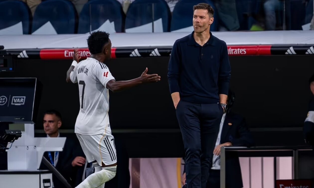 Συγγνώμη του Βινίσιους σε όλους πλην... Τσάμπι Αλόνσο!