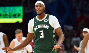 Μάιλς Τέρνερ για τις αποδοκιμασίες στην Ιντιάνα: «Ήταν απογοητευτικό, έδωσα 10 χρόνια στην ομάδα»