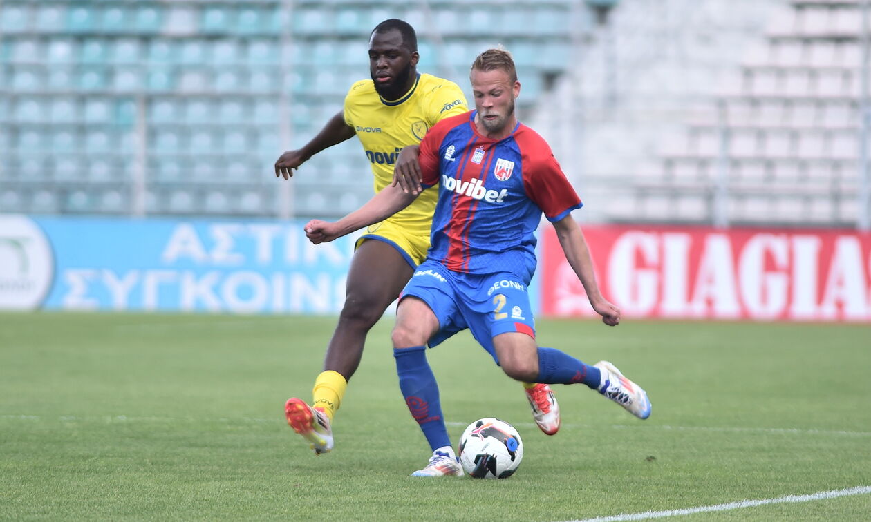 Προπονητής Ντέγκερφορς για Σούντγκρεν: «Χρειάστηκε θάρρος για να κάνει κάτι τέτοιο»