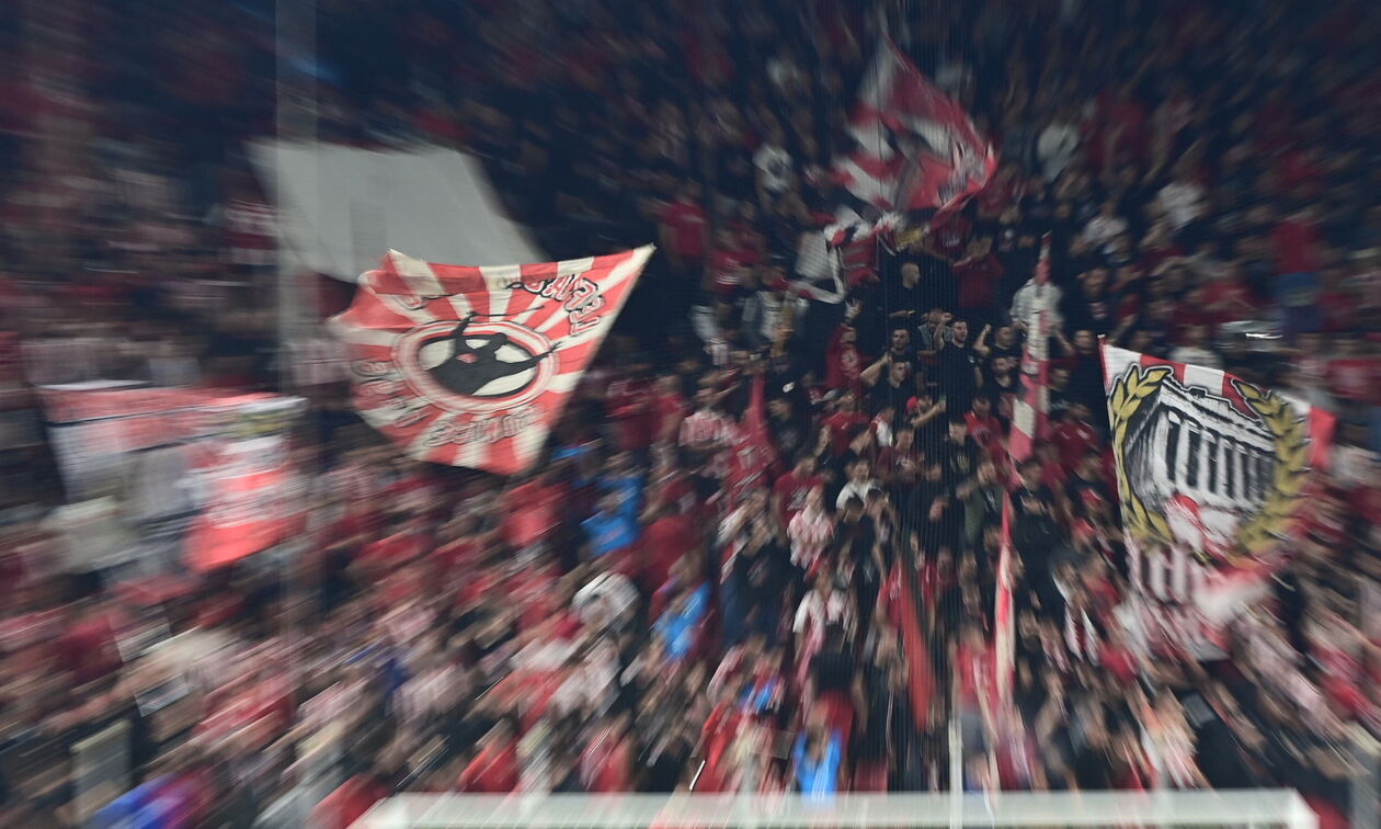 Ολυμπιακός-Αϊντχόφεν: Videos από το «Γ. Καραϊσκάκης»