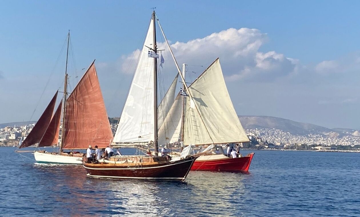 Μαγική εικόνα η πρώτη Γιορτή των Ξύλινων Σκαφών 