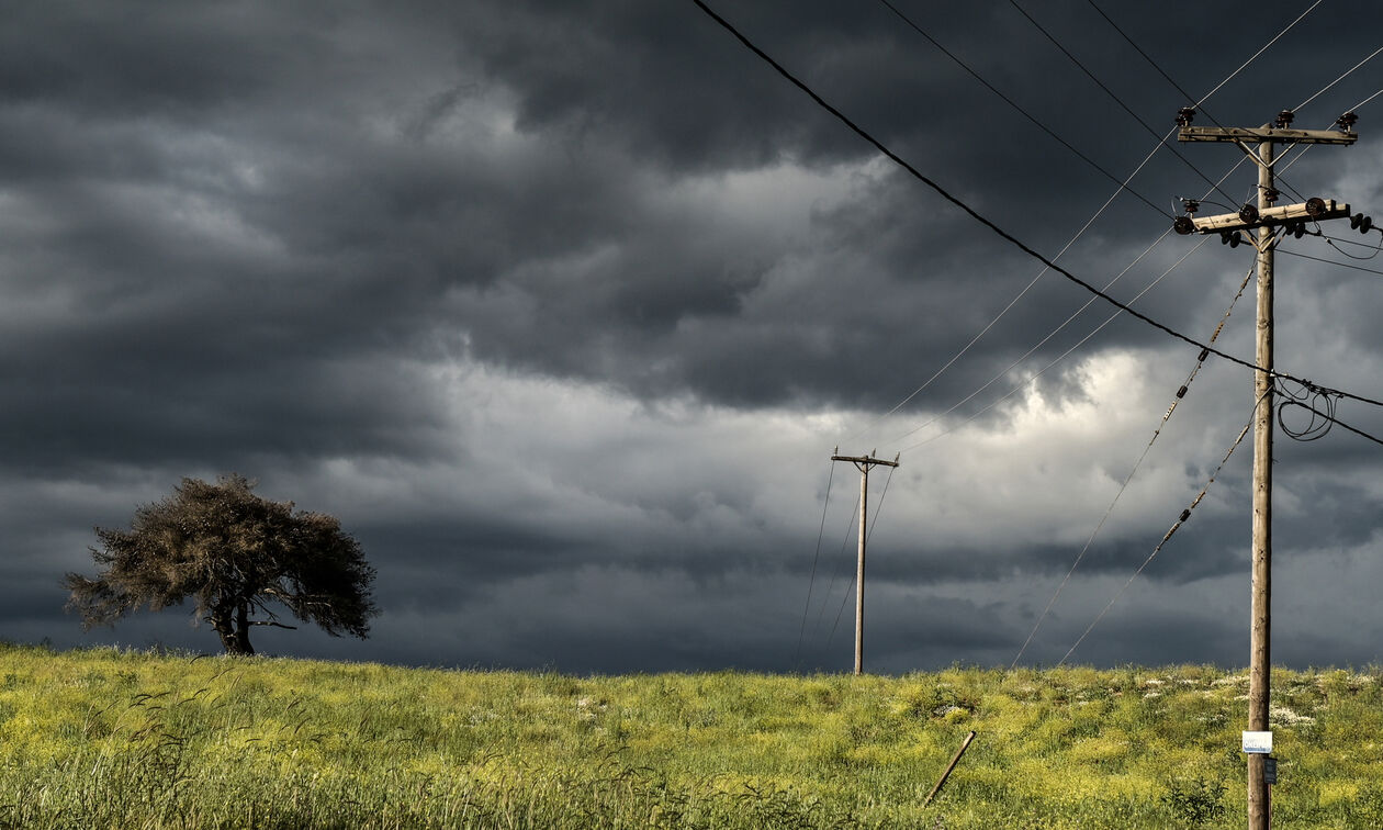 Καιρός: Μικρή άνοδος της θερμοκρασίας, με βροχές και σποραδικές καταιγίδες