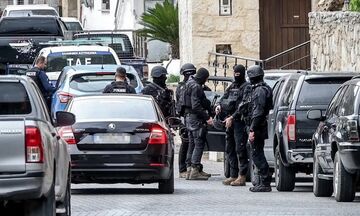 Συνεχίζονται οι έρευνες για τη βόμβα και τα όπλα στα Βορίζια