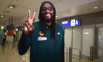 Παναθηναϊκός: Έφτασε στην Αθήνα ο Κένεθ Φαρίντ 