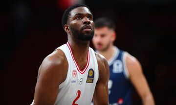 Αυτά έκανε ο Κίναν Έβανς στο ντεμπούτο του με τον Ολυμπιακό (vid)