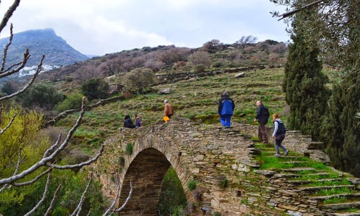 Άνδρος: Ο κορυφαίος προορισμός για πεζοπορία στην Ελλάδα