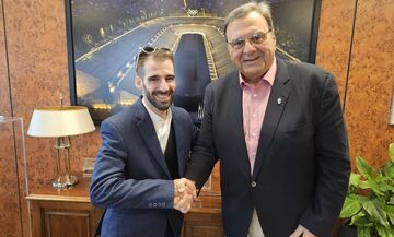 Τιμητική υποτροφία της Ελληνικής Ολυμπιακής Επιτροπής στον Παναγιώτη Καραΐσκο