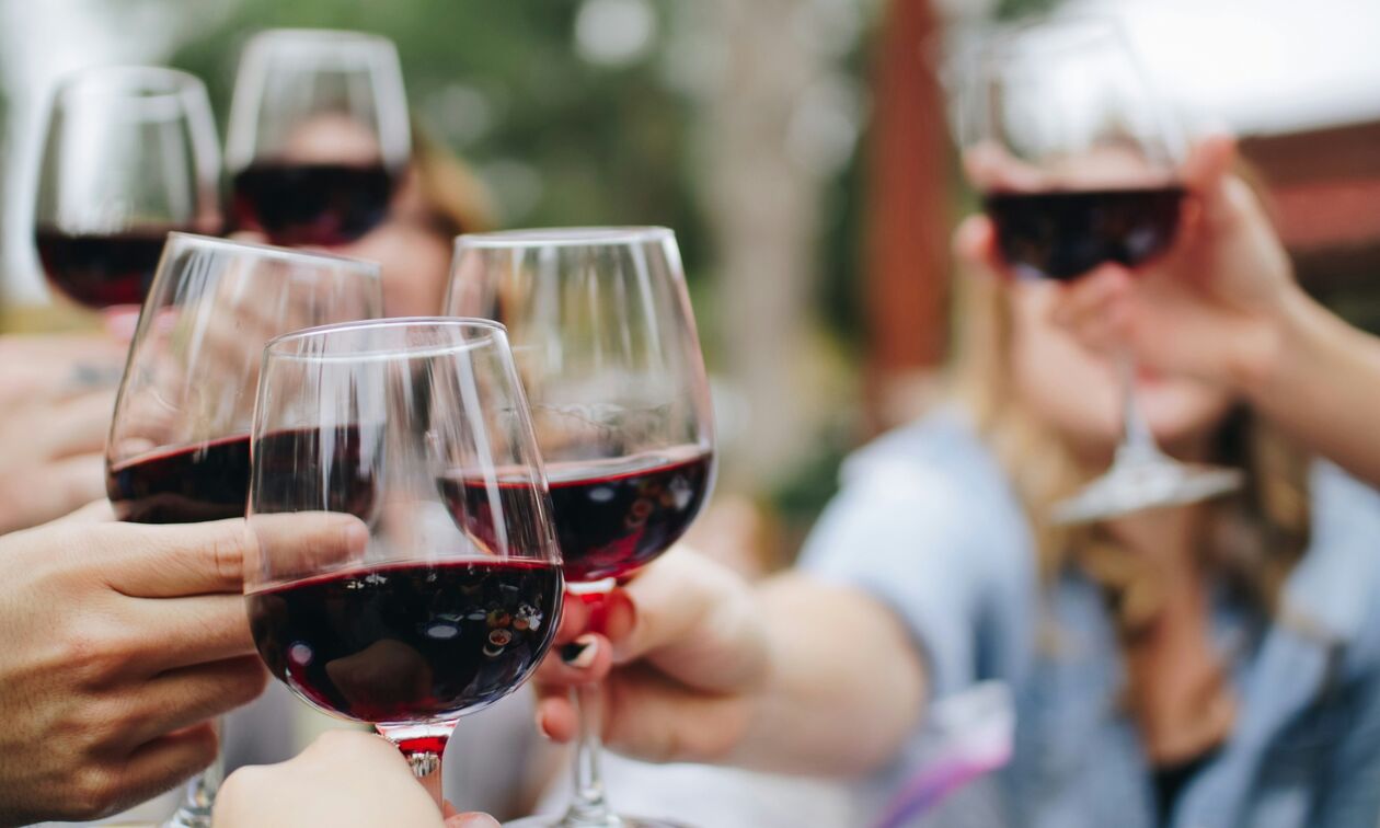 Τα ποτά και τρόφιμα που κιτρινίζουν τα δόντια μας