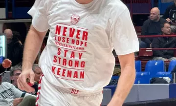 Αρμάνι – Ολυμπιακός: Μήνυμα για Έβανς (vid)