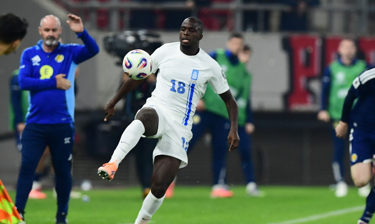 Αναγκαστική αλλαγή ο Παυλίδης, ντεμπούτο ο Τεττέι