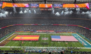 Όπου φυσάει το... χρήμα