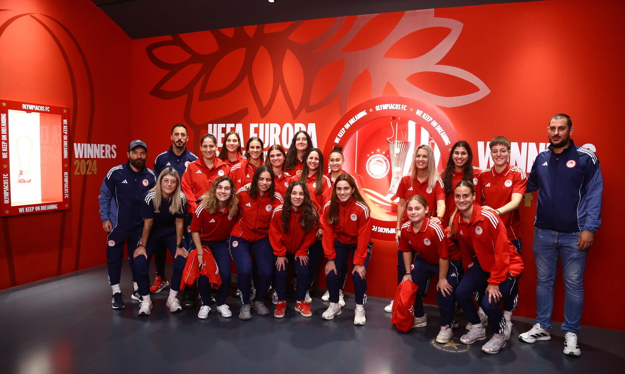 Ολυμπιακός: Επίσκεψη της ομάδας Γυναικών στο Μουσείο (pics)