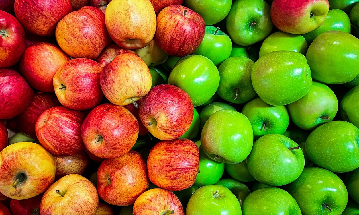 Κόκκινα vs πράσινα μήλα: Ποια είναι πιο υγιεινά
