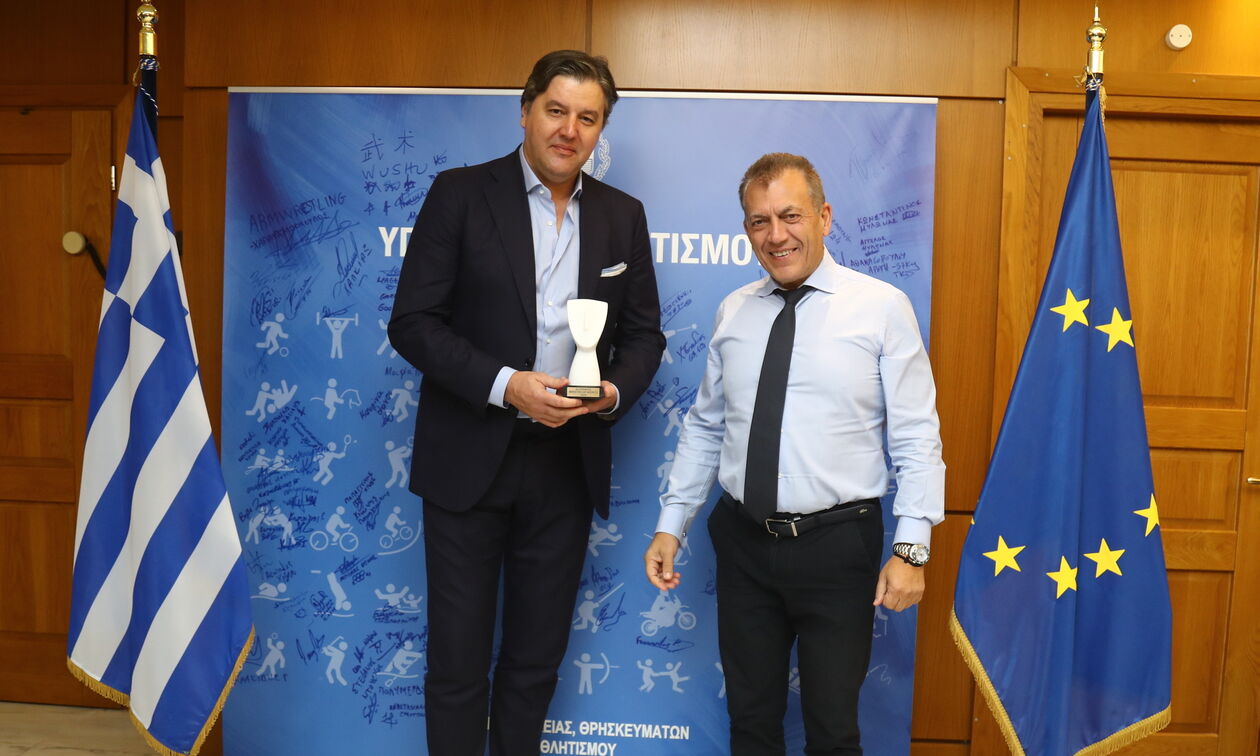 Συνάντηση του Ντέγιαν Μποντιρόγκα με τον Γιάννη Βρούτση 