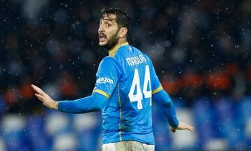 Κατηγορίες εναντίον της Νάπολι για ψευδή οικονομικά στοιχεία στις μεταγραφές των Μανωλά - Καρνέζη!