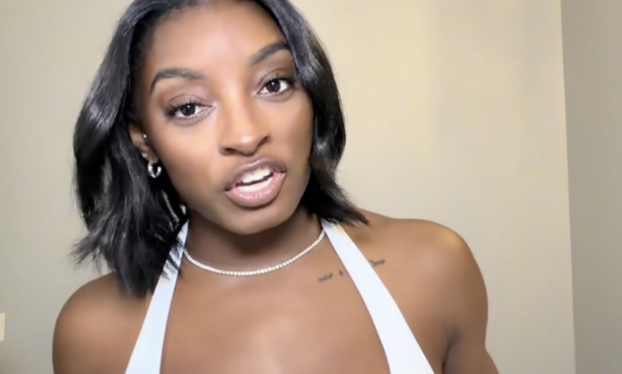 Η Σιμόν Μπάιλς μίλησε για την αυξητική στήθους που έκανε: «Ήταν επίπονη διαδικασία»