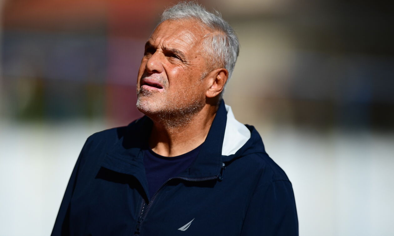 Βοσνιάδης: «Είμαστε πρώτοι, ο πρώτος πρέπει να κοιτάει μπροστά και να τρέχει»