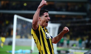 Μάνταλος: «Κάναμε γεμάτο παιχνίδι - Απίστευτο το συναίσθημα όταν σε χειροκροτεί όλο το γήπεδο»