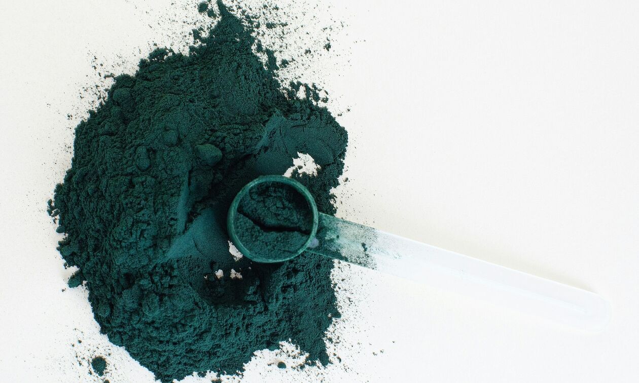 Σπιρουλίνα: Έξι παρενέργειες του δημοφιλούς συμπληρώματος