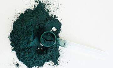 Σπιρουλίνα: Έξι παρενέργειες του δημοφιλούς συμπληρώματος