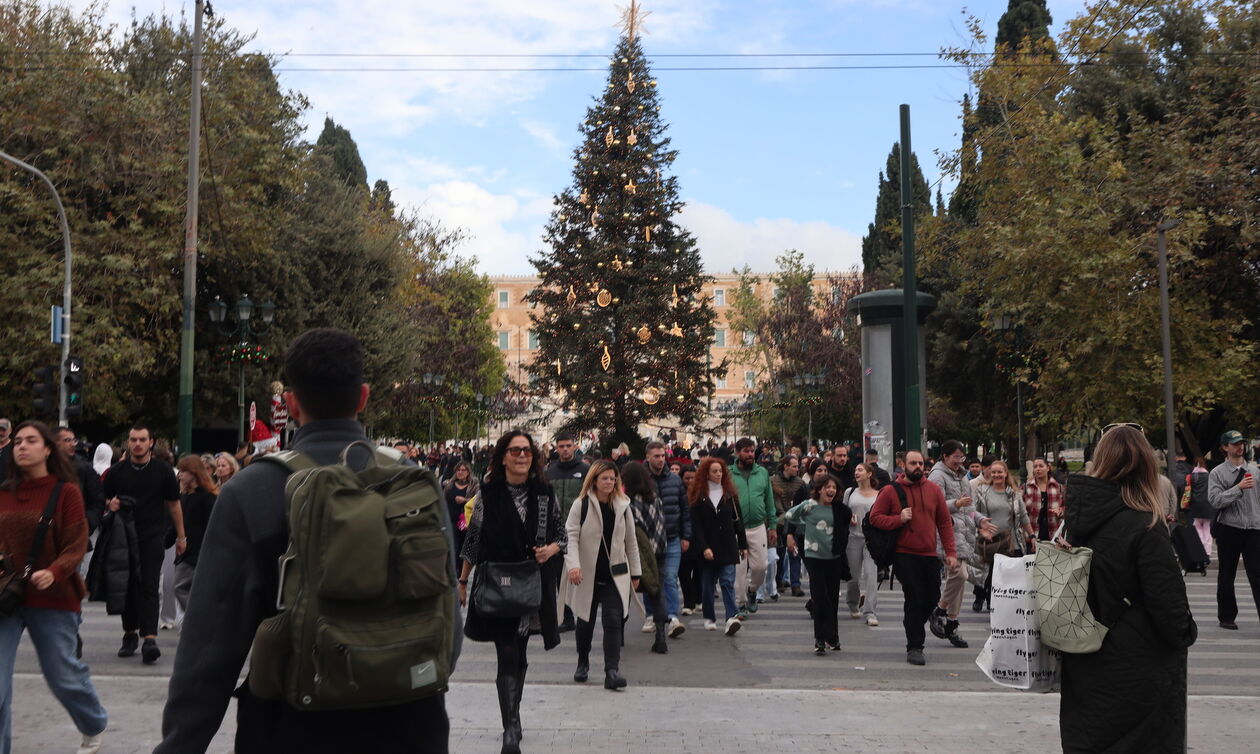 Πότε ξεκινά το εορταστικό ωράριο των Χριστουγέννων στην Αθήνα - Όλα όσα πρέπει να γνωρίζετε