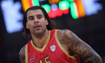 Ελλάς Σύρου: Τιμάει τον Πρίντεζη στο ματς με τον Ολυμπιακό