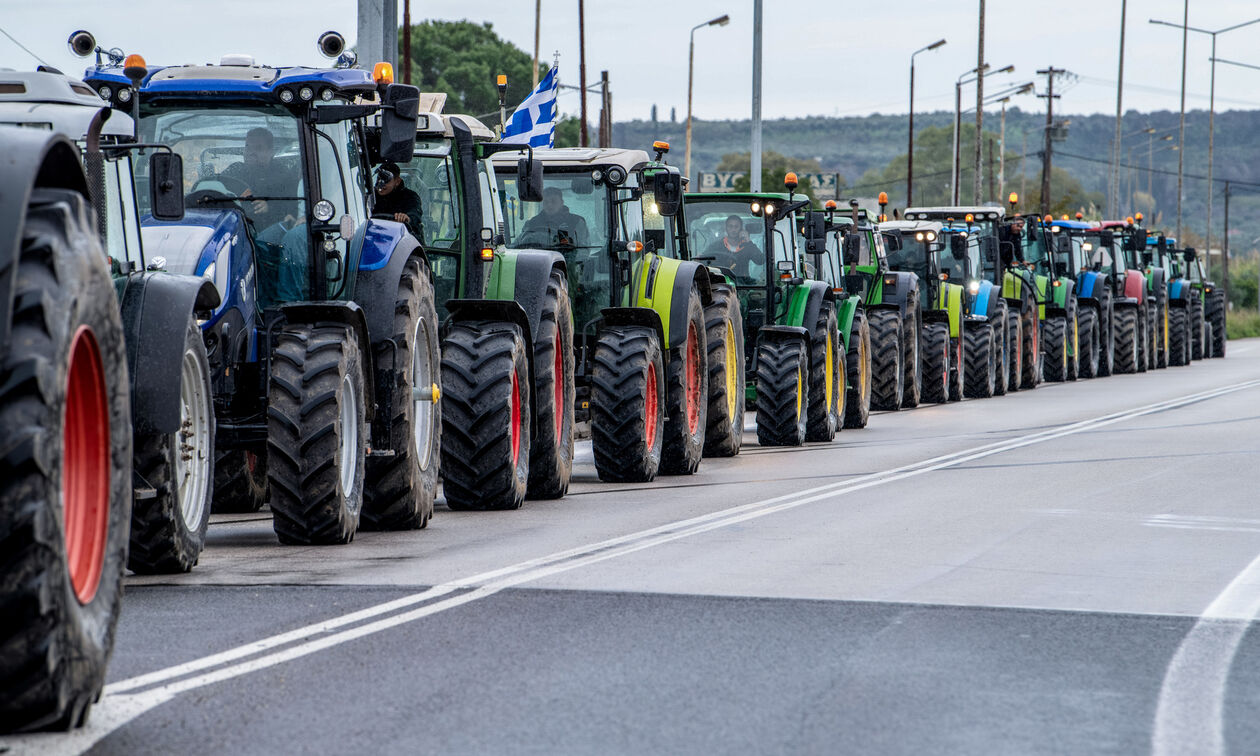 Αγρότες: «Μπλόκα παντού και στις γιορτές» - Επιπλέον μέτρα εξετάζει η κυβέρνηση