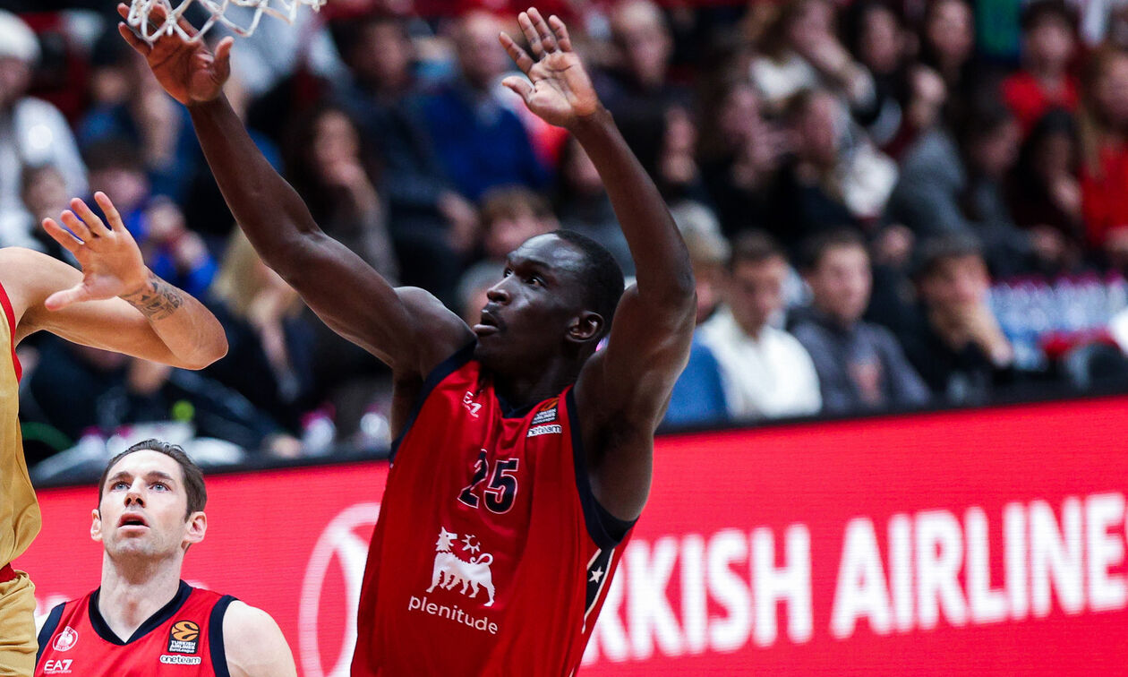 Αρμάνι Μιλάνο: Κάταγμα στη μύτη ο Μάνιον, κάνει αρθροσκόπηση o Ντιόπ